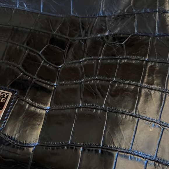 Vintage Dooney and Bourke Shoulder Bag - Good Used Condition 💕 - Picture 9 of 9